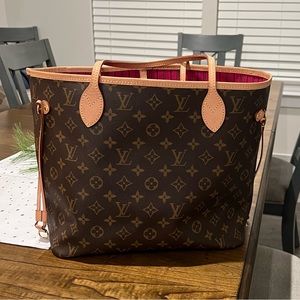 Louis Vuitton Neverfull MM Peony.